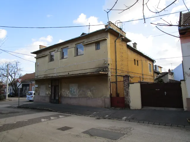 Eladó kereskedelmi és ipari ingatlan Budapest XX. kerület 459 nm