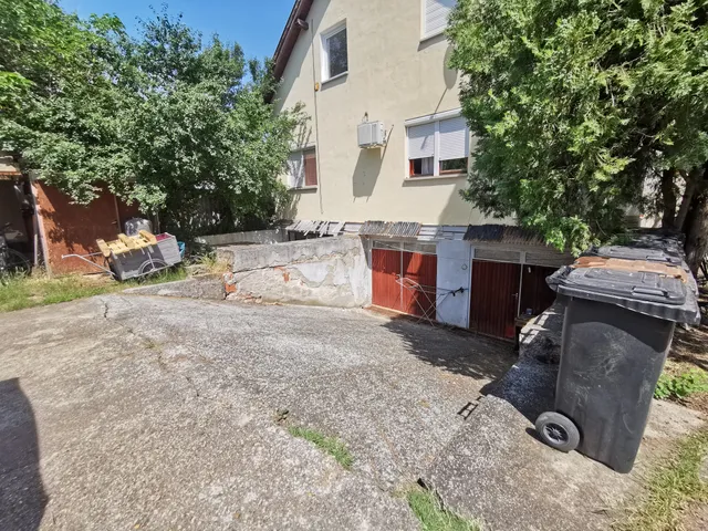 Eladó kereskedelmi és ipari ingatlan Szeghalom 77 nm