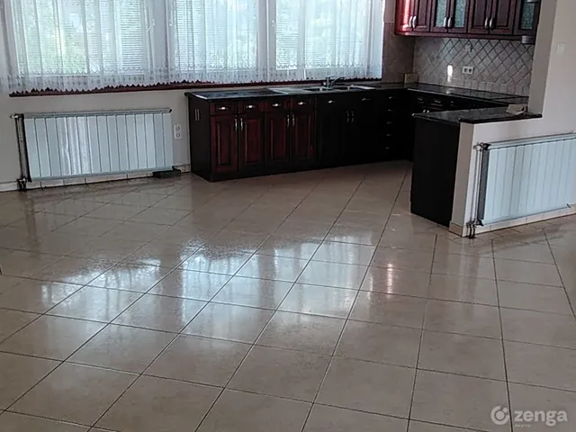 Eladó lakás Békéscsaba, Belváros 106 nm