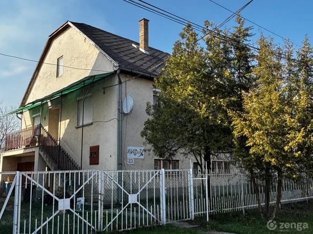 Eladó ház Szalonna 180 nm