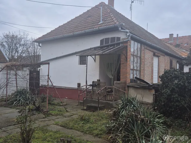 Eladó ház Gyula, Újváros 89 nm