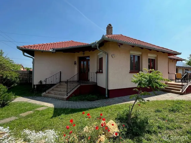 Eladó ház Ballószög 135 nm