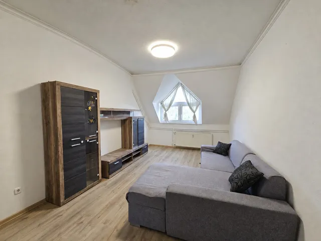 Eladó lakás Budapest XVII. kerület, Rákoskeresztúr, Pesti út 83-89 64 nm