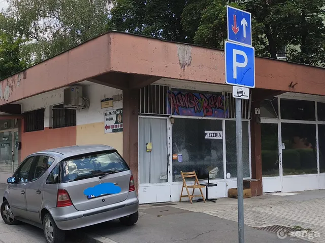 Eladó kereskedelmi és ipari ingatlan Százhalombatta, Déli lakótelep 120 nm
