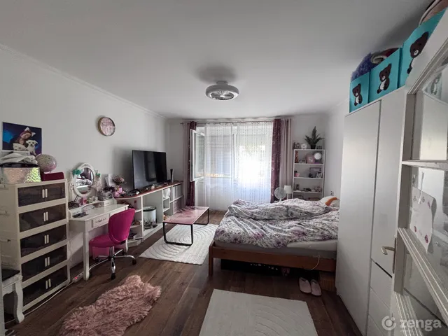 Eladó ház Paks, Péter utca 27 220 nm