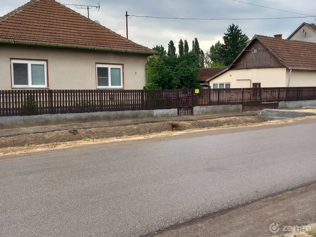 Eladó ház Tiszacsege 100 nm