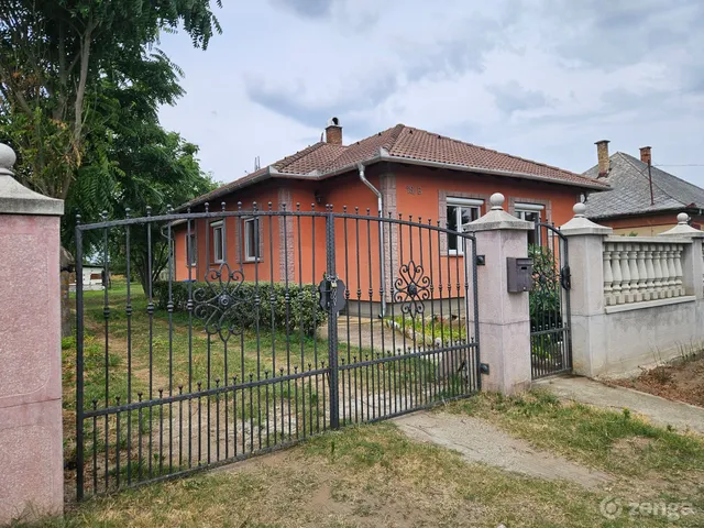 Eladó ház Debrecen, Dombos 110 nm