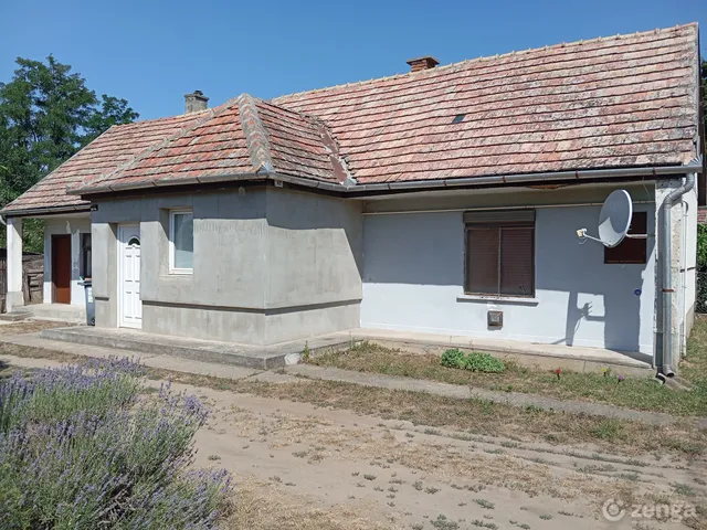 Eladó ház Aba 70 nm