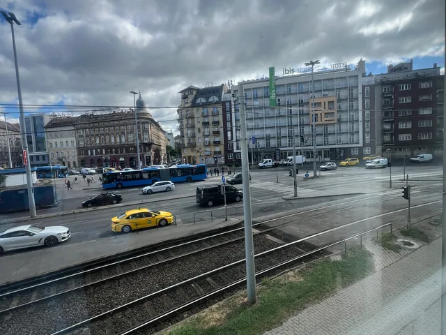 Kiadó kereskedelmi és ipari ingatlan Budapest IX. kerület, Középső Ferencváros, Boráros tér 7 63 nm
