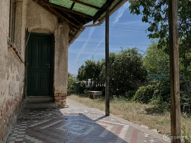 Eladó ház Várpalota, Inota, Arany János utca 2 103 nm