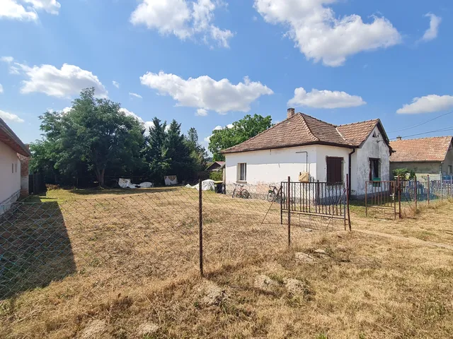 Eladó ház Ságvár, Ságvár, Rákóczi Ferenc utca 14. 70 nm