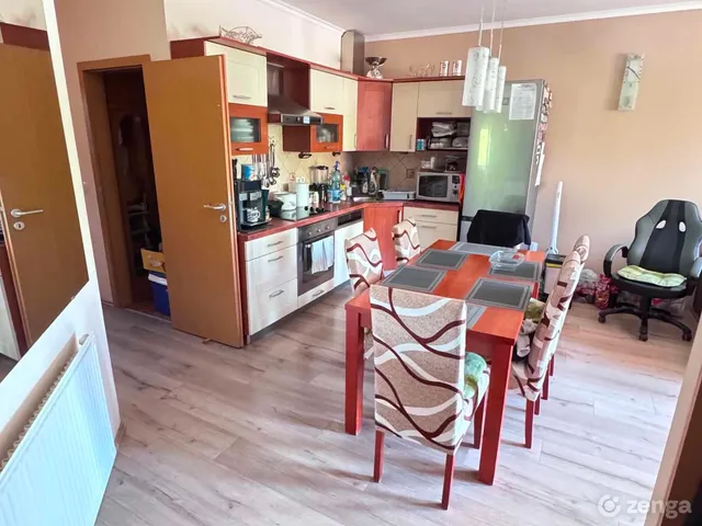 Eladó lakás Kecskemét, Bethlenváros 60 nm