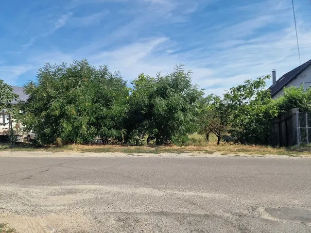 Eladó telek Sülysáp, Sándor utca 3 700 nm