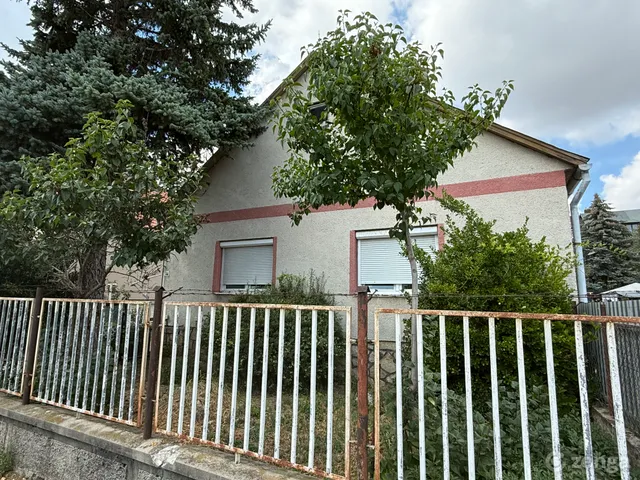 Eladó ház Tapolca, Kertváros 80 nm