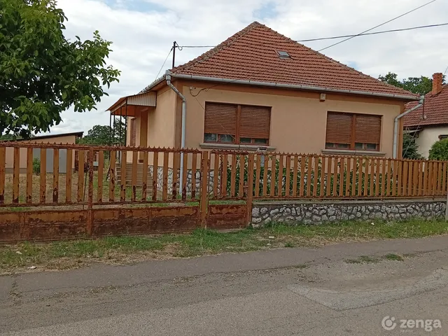 Eladó ház Erdőtelek 130 nm