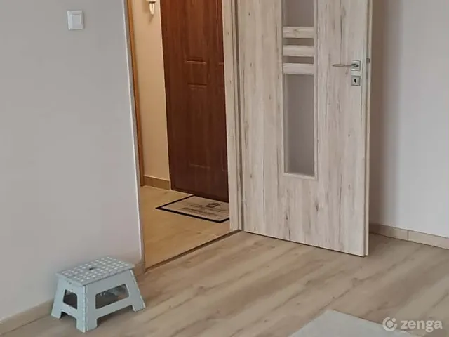 Eladó lakás Veszprém, Cholnokyváros 28 nm