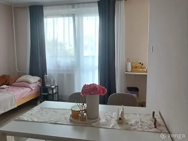 Eladó lakás Veszprém, Cholnokyváros 28 nm