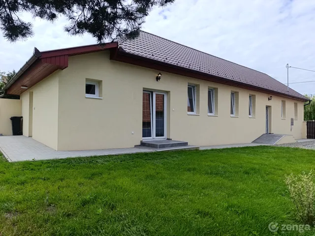 Eladó ház Piliscsév 104 nm