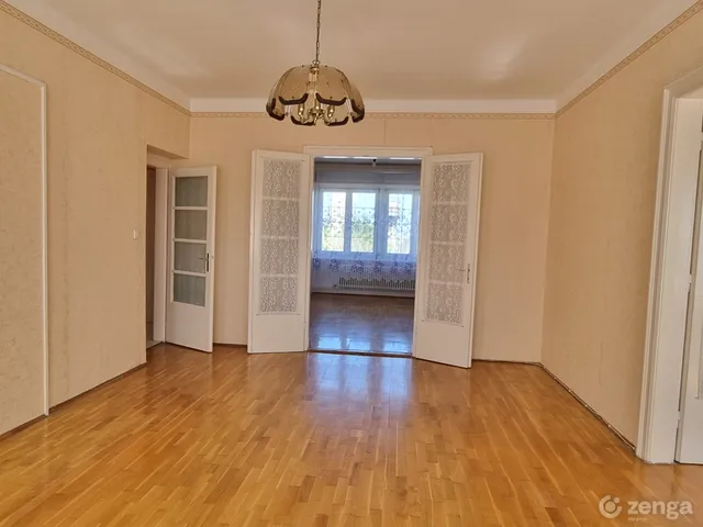 Eladó lakás Pétfürdő 137 nm