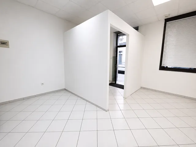 Kiadó kereskedelmi és ipari ingatlan Sopron, Belváros 21 nm