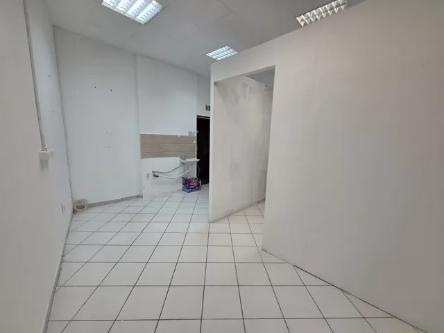 Kiadó kereskedelmi és ipari ingatlan Sopron, Belváros 21 nm