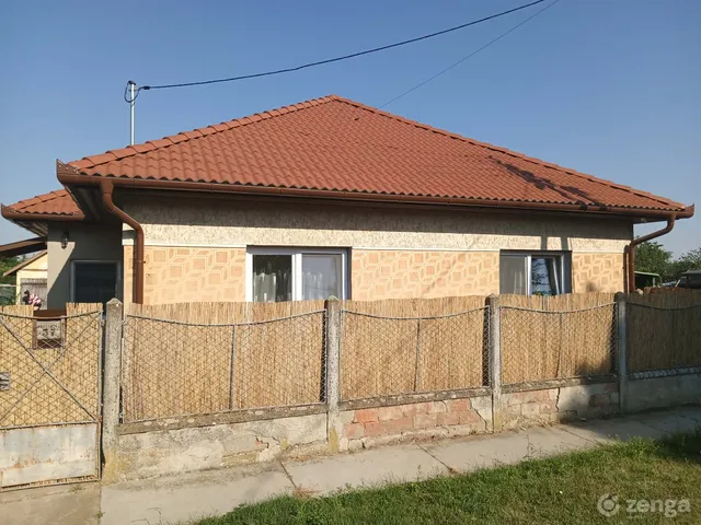 Eladó ház Kunhegyes 63 nm