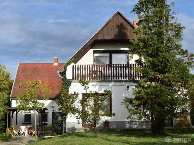 Eladó ház Gyenesdiás 252 nm