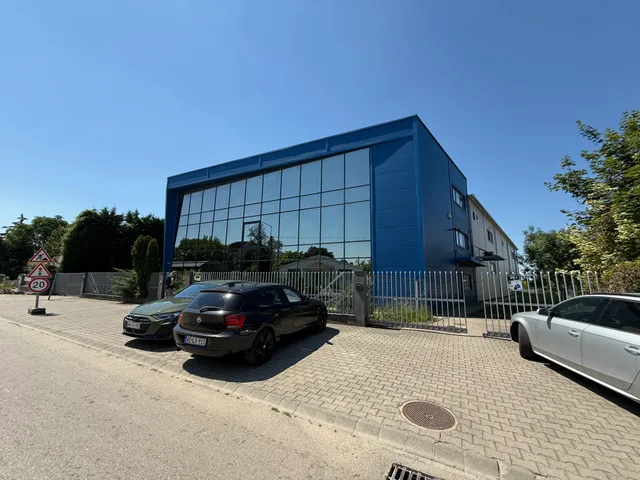 Eladó kereskedelmi és ipari ingatlan Székesfehérvár, Raktár utca 1685 nm