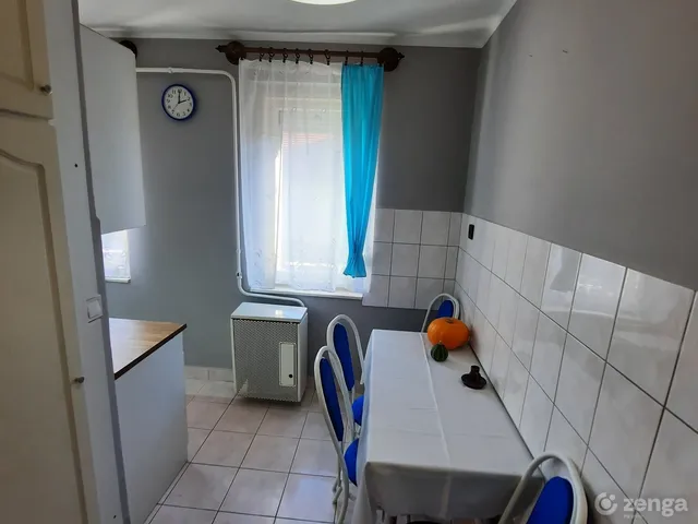 Eladó lakás Pápa, Belváros, Huszár ltp. 50 nm