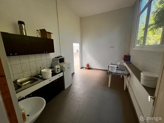 Kiadó kereskedelmi és ipari ingatlan Miskolc, Vasgyár, Kerpely Antal utca 35. 990 nm