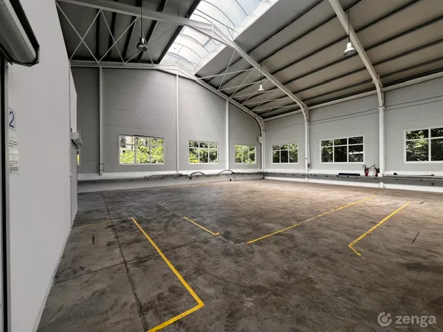 Kiadó kereskedelmi és ipari ingatlan Miskolc, Vasgyár 990 nm