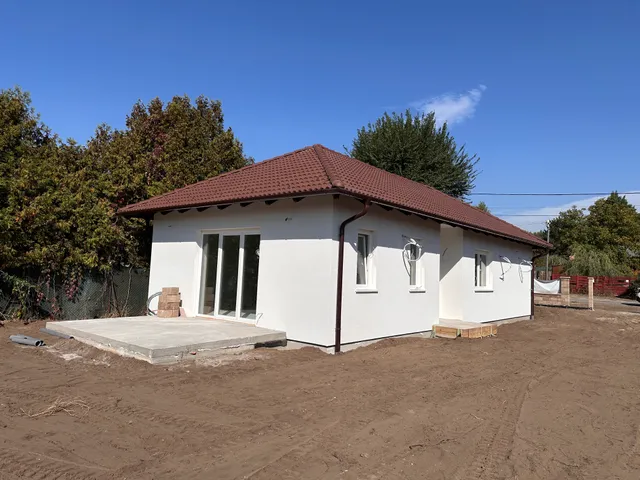Eladó ház Csörög 95 nm