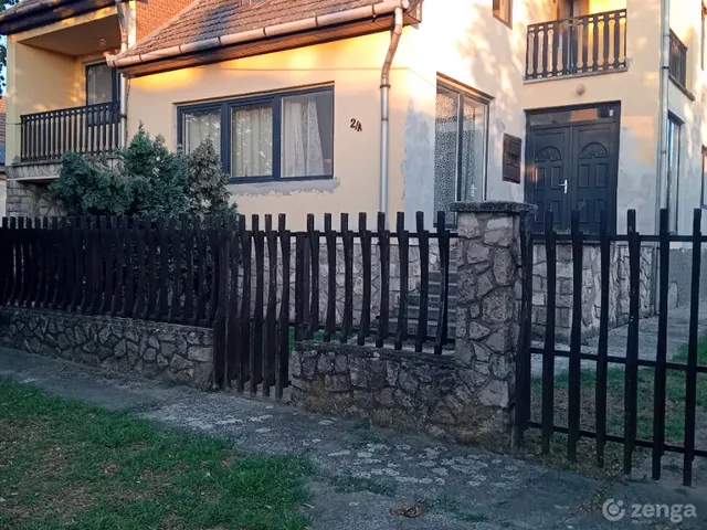 Eladó ház Kisköre, Dobó István utca 2/a 200 nm