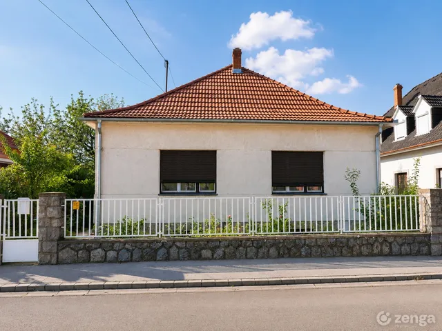 Eladó ház Pécs, Kertváros 108 nm