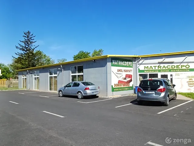 Kiadó kereskedelmi és ipari ingatlan Miskolc, József Attila u. 74. 150 nm