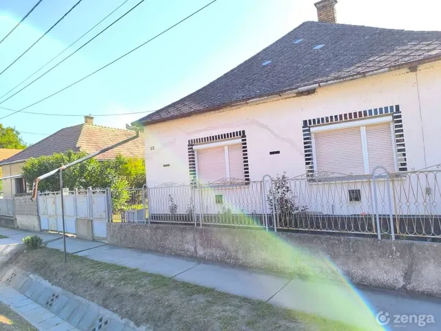 Eladó ház Németkér 150 nm