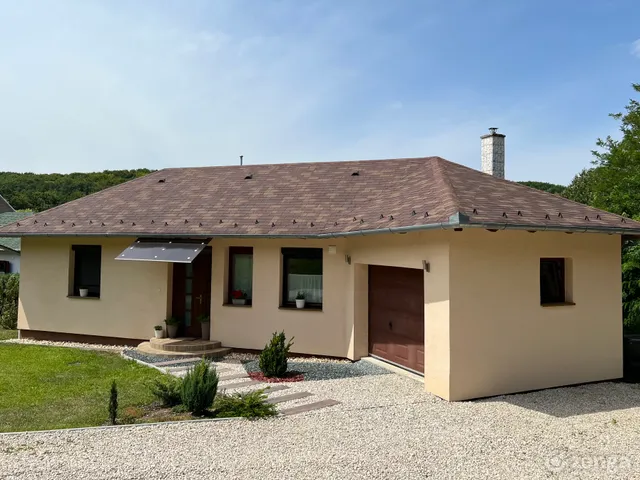 Eladó ház Bázakerettye, Gyöngyvirág utca 13 90 nm