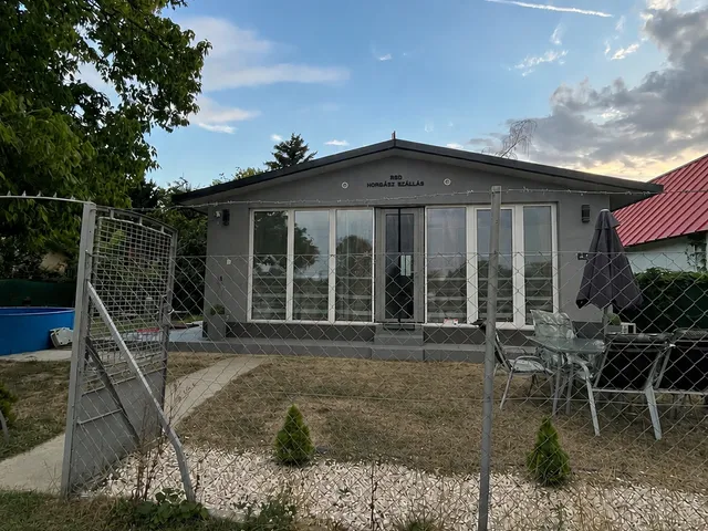 Eladó nyaraló Ráckeve, Kerekzátony-sziget 53 nm