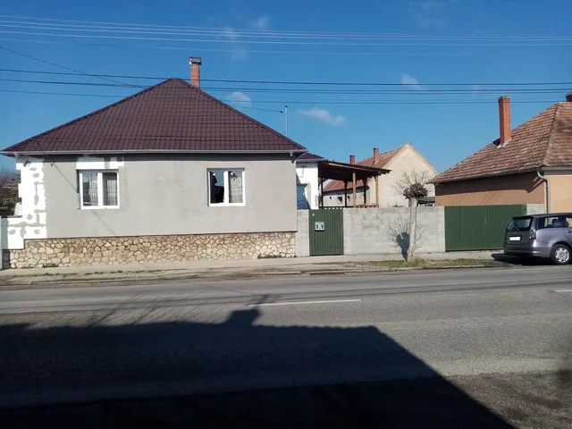 Eladó ház Pápa, Alsóváros 143 nm