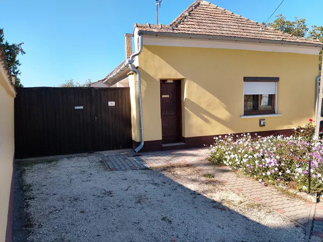 Eladó ház Nagytevel 67 nm