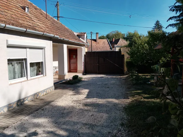 Eladó ház Nagytevel 67 nm
