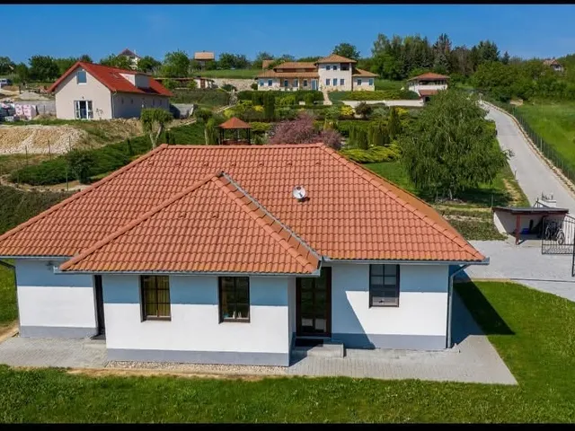 Eladó ház Alsópáhok 69 nm