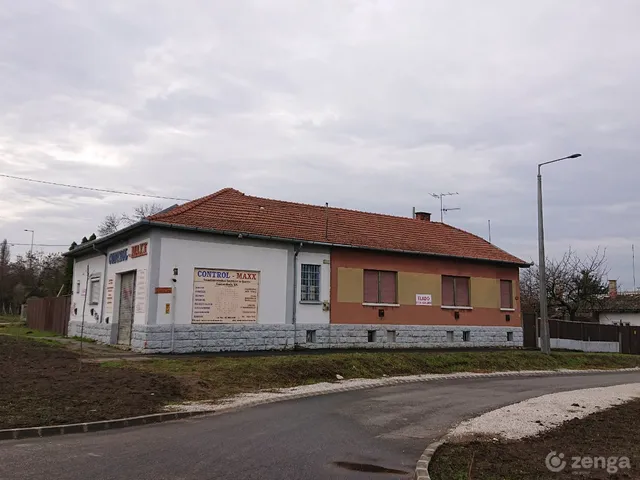 Eladó ház Nyíregyháza, Déli ipartelep 180 nm