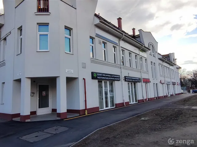 Eladó kereskedelmi és ipari ingatlan Debrecen, Mesterfalva 100 nm