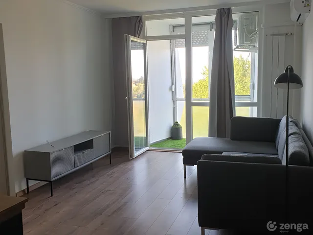 Eladó lakás Paks, Lakótelep 71 nm
