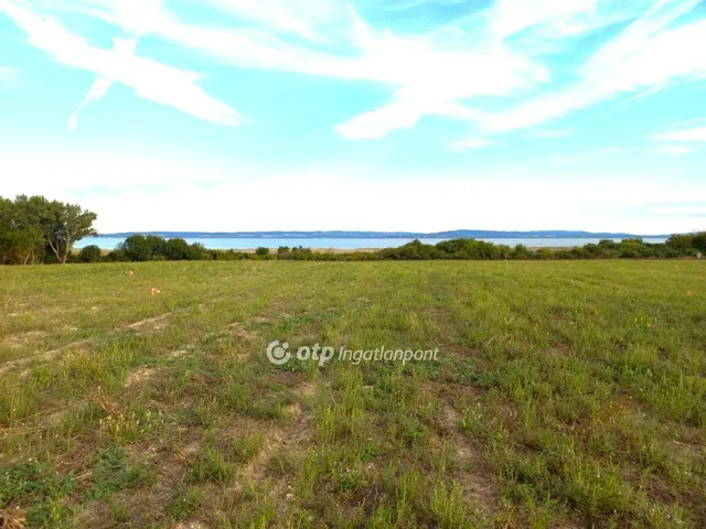 Eladó telek Balatonudvari 700 nm