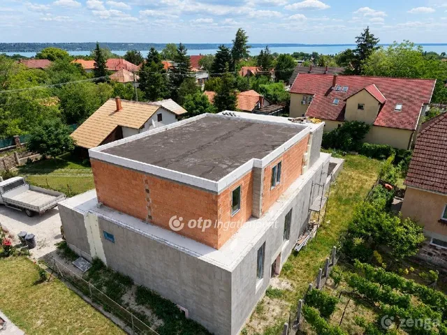 Eladó ház Balatonalmádi, Vörösberény 221 nm