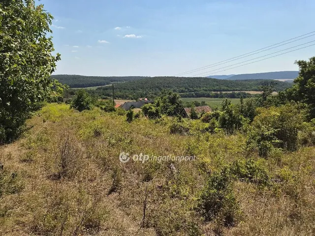 Eladó telek Balatoncsicsó 5880 nm