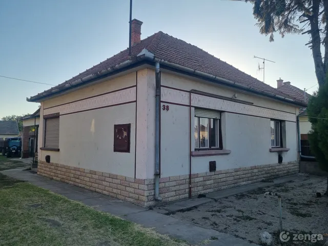 Eladó ház Izsák 80 nm