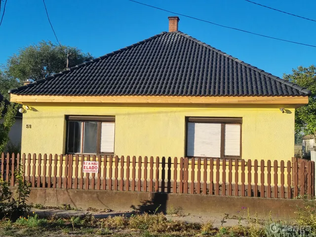 Eladó ház Izsák 85 nm
